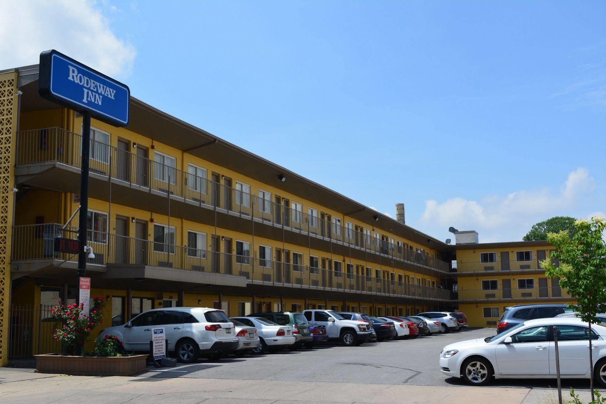 Red Roof Inn York Downtown Exterior photo